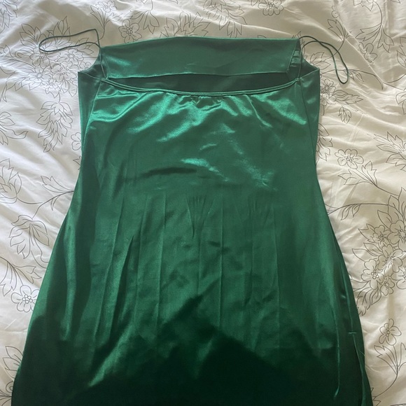 NEVER WORN Emerald Green Party dress - Picture 2 of 3